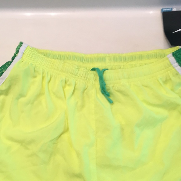 Nike women's dri fit running shorts - Picture 7 of 8